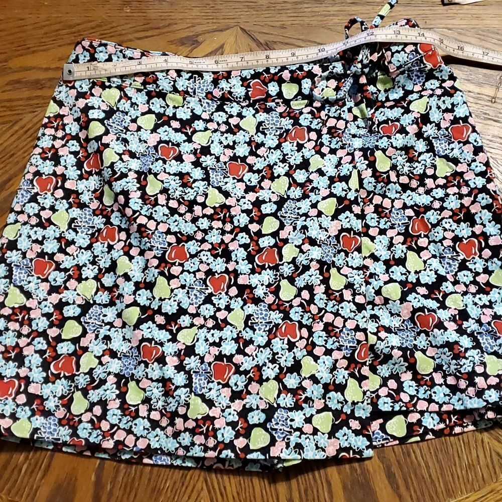 Harolds  apple and floral skort.